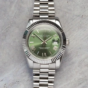 Nautilus-style Seiko mods